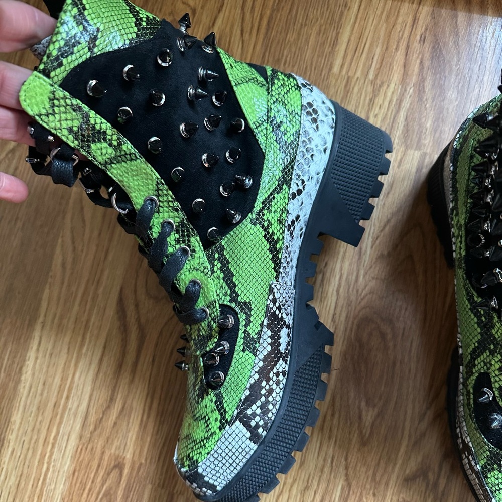 Cape Robbin Green Snake Print Combat Boots size 11 - Picture 2 of 8